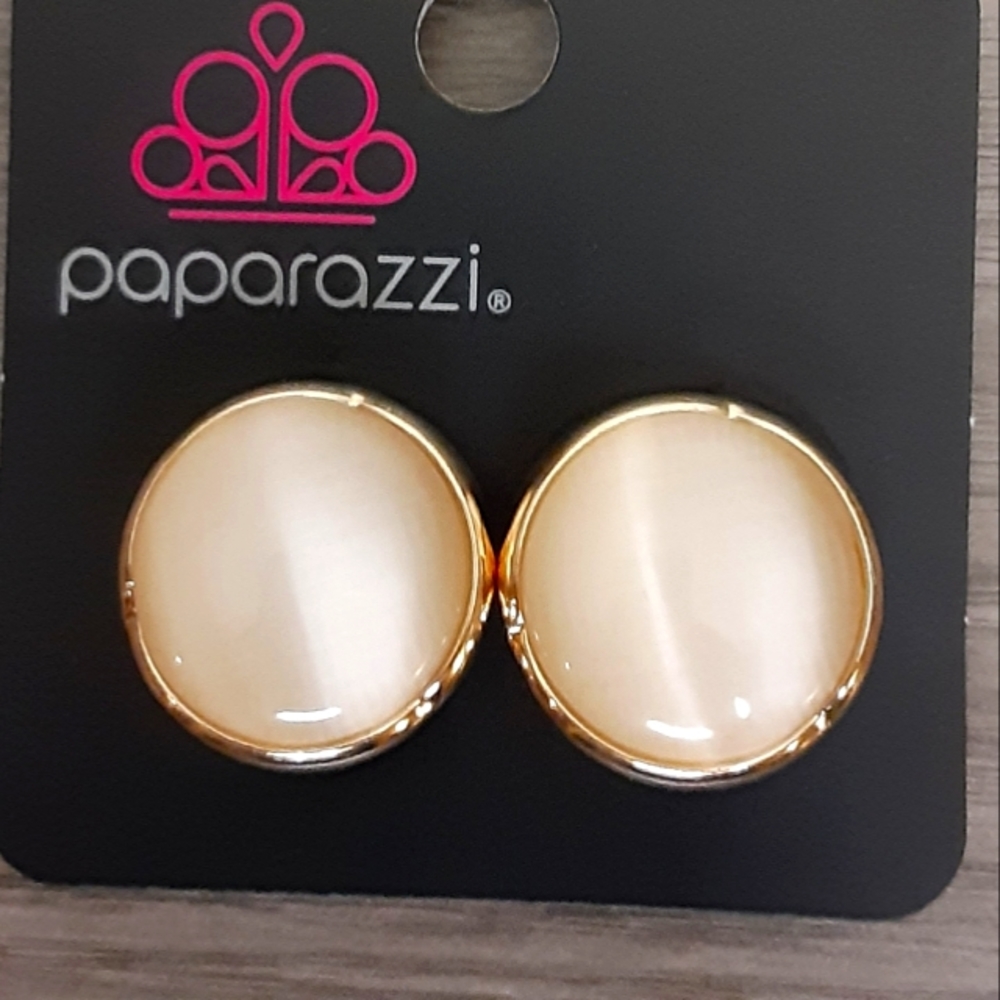 Cool Pools Gold Clip-On Earring